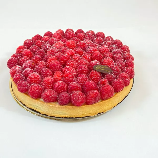 Le biscuit framboises fond sablé, biscuit, crème pâtissière vanille